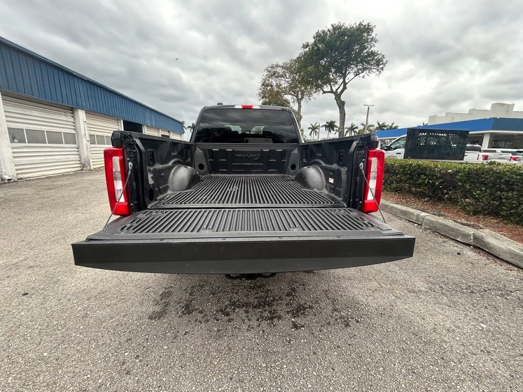 Used 2025 Ford F250 XLT image 32