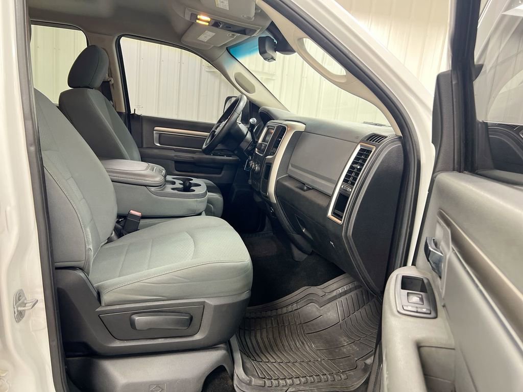 Used 2014 RAM 2500 SLT AWD/4WD image 15