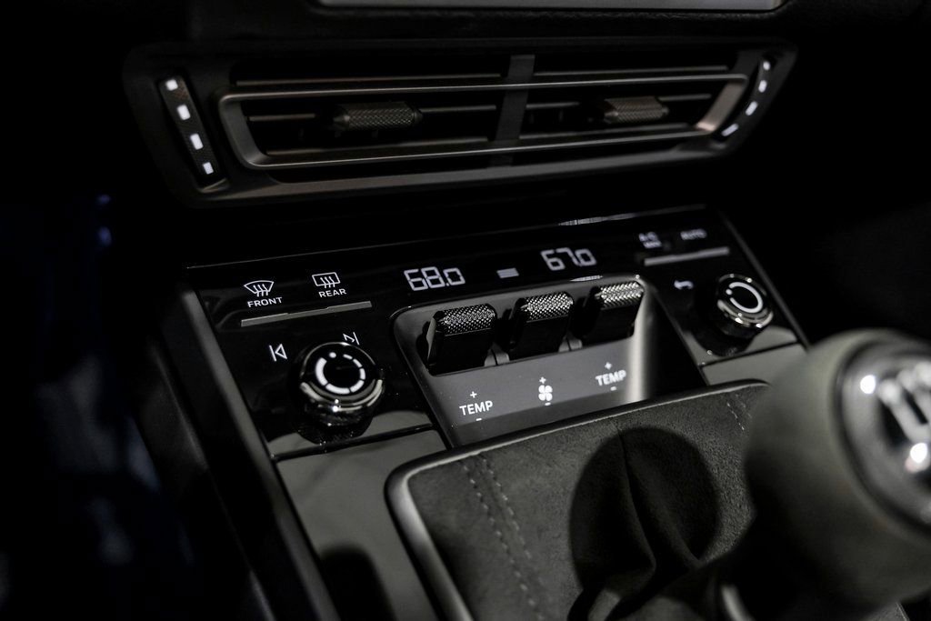 Used 2024 Porsche 911 Carrera GTS w/ Premium Package image 20