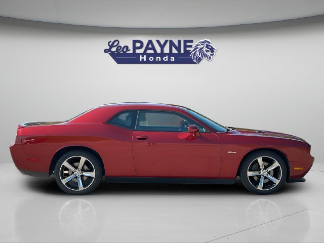 Used 2014 Dodge Challenger SXT RWD image 12