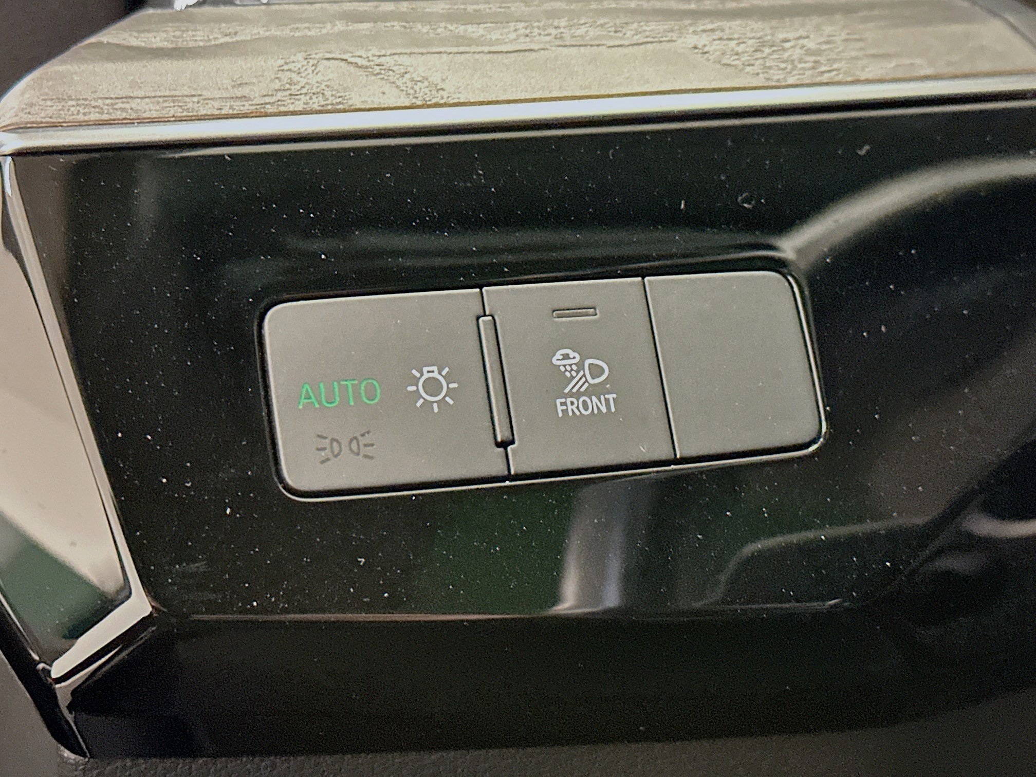 Used 2021 Audi e-tron Premium w/ Black Optic Package AWD/4WD image 17