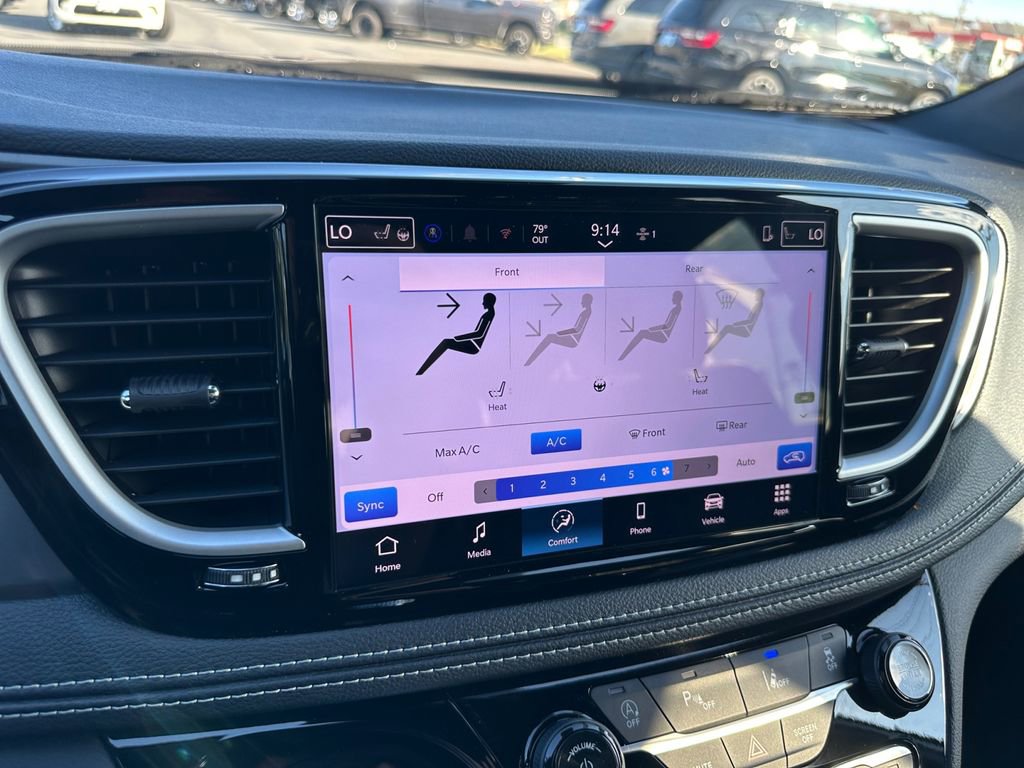 New 2026 Chrysler Pacifica Select image 19