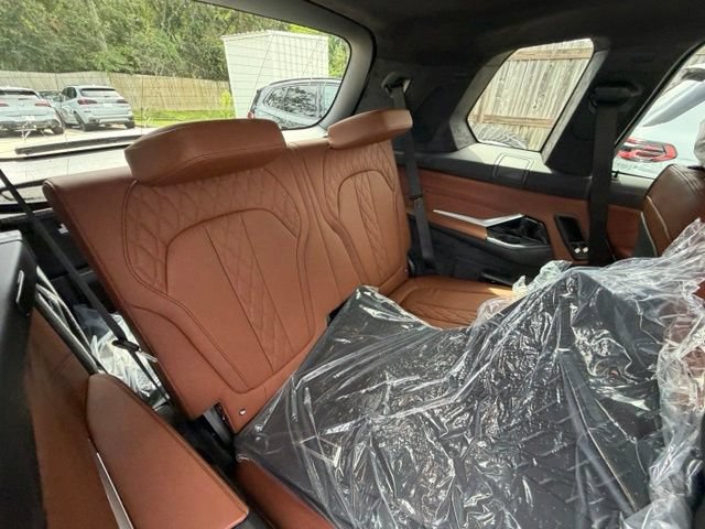 New 2027 BMW X7 xDrive40i w/ M Sport Package AWD/4WD image 25