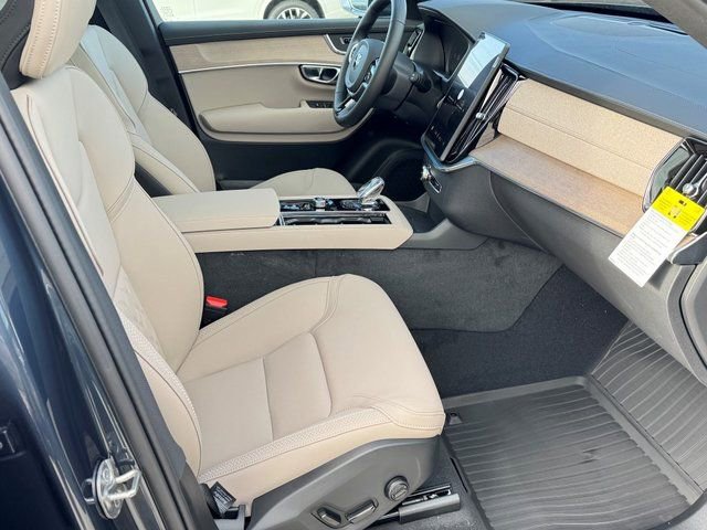 New 2026 Volvo XC90 B6 Plus w/ Protection Package Premier image 10
