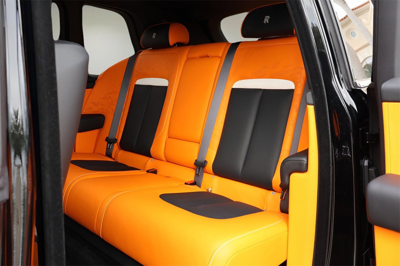 Used 2025 Rolls-Royce Cullinan image 17