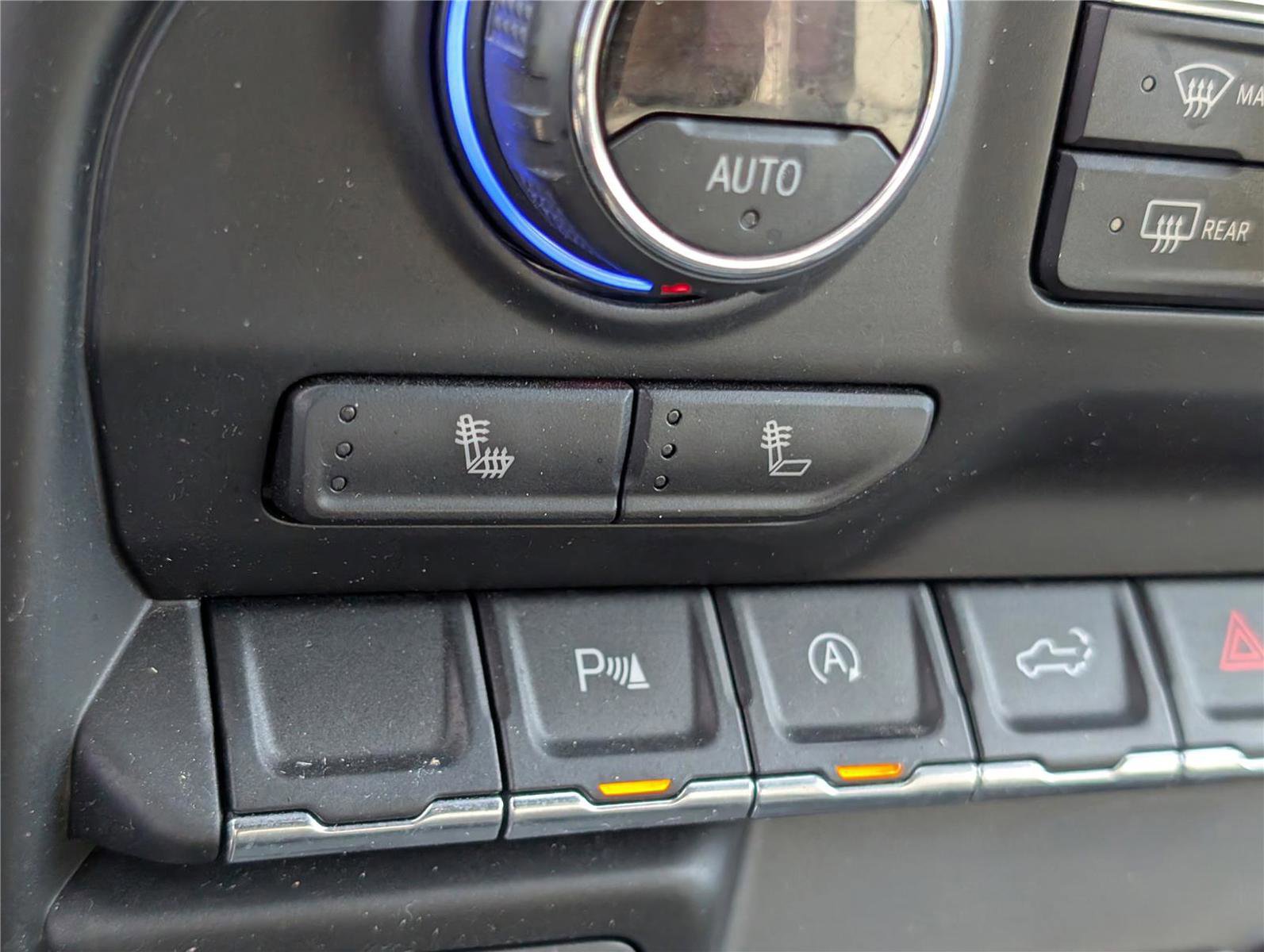 Used 2020 Chevrolet Silverado 1500 RST image 28