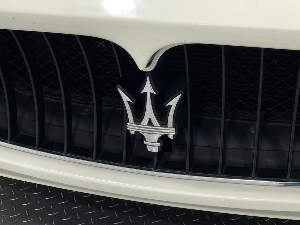 Used 2017 Maserati GranTurismo Convertible image 32