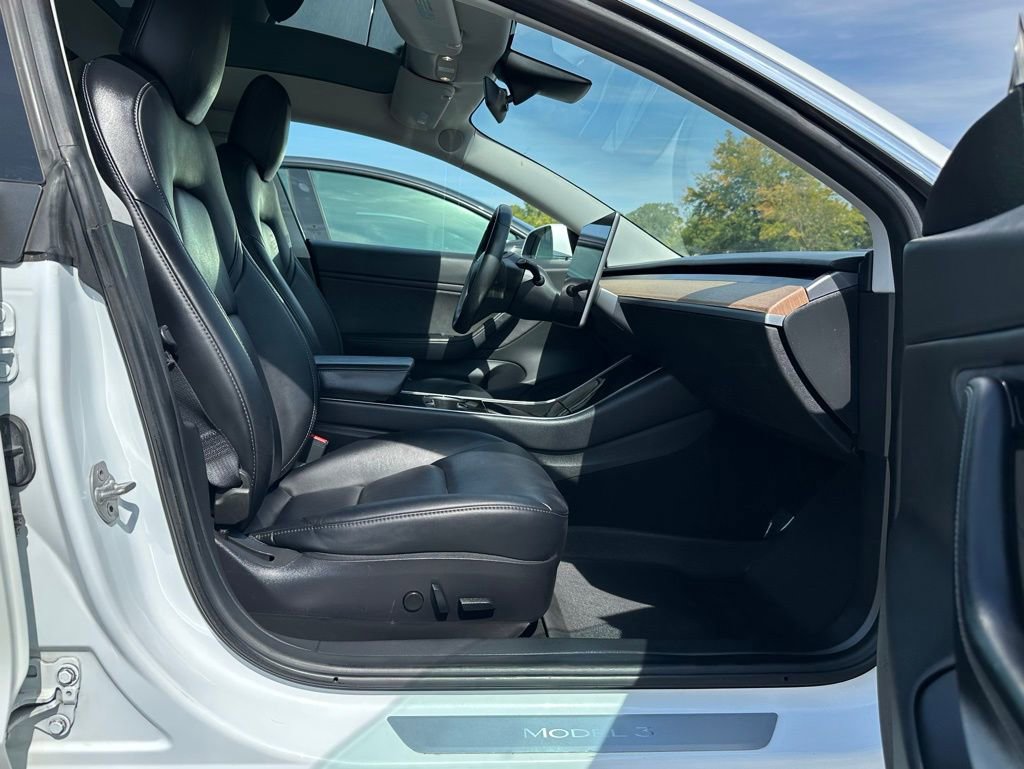 Used 2018 Tesla Model 3 Mid Range image 36