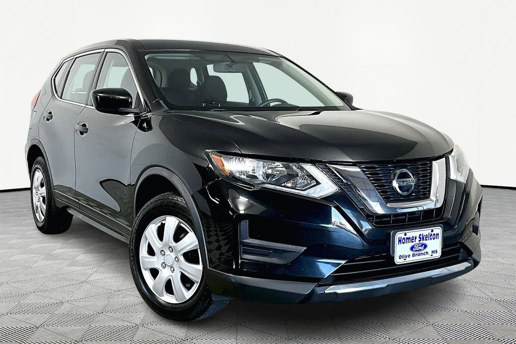 Used 2018 Nissan Rogue S image 1