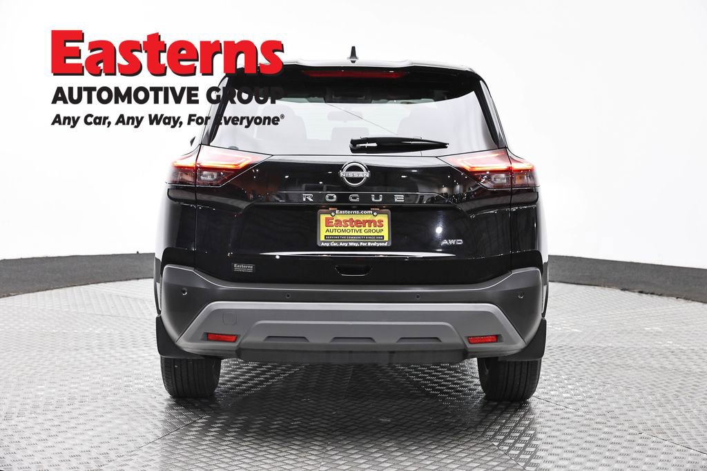Used 2023 Nissan Rogue S AWD/4WD image 6