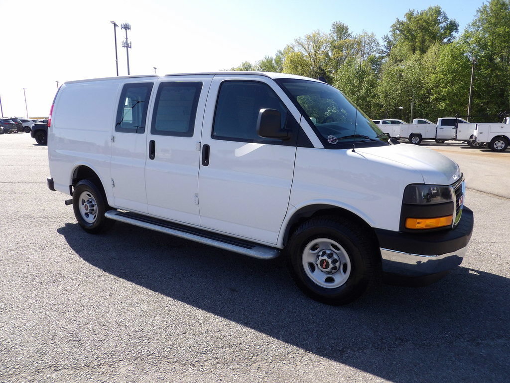 Used 2024 GMC Savana 2500 w/ Driver Convenience Package RWD image 10