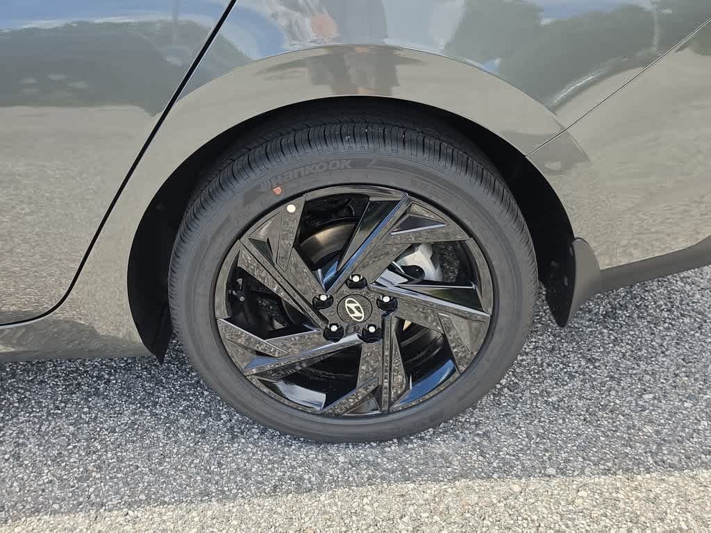 New 2026 Hyundai Elantra SEL Sport FWD image 14