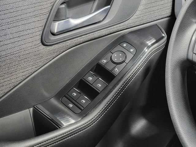 Used 2022 Nissan Rogue SV AWD/4WD image 24