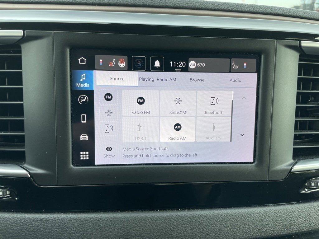 Used 2024 Chrysler Voyager LX image 17