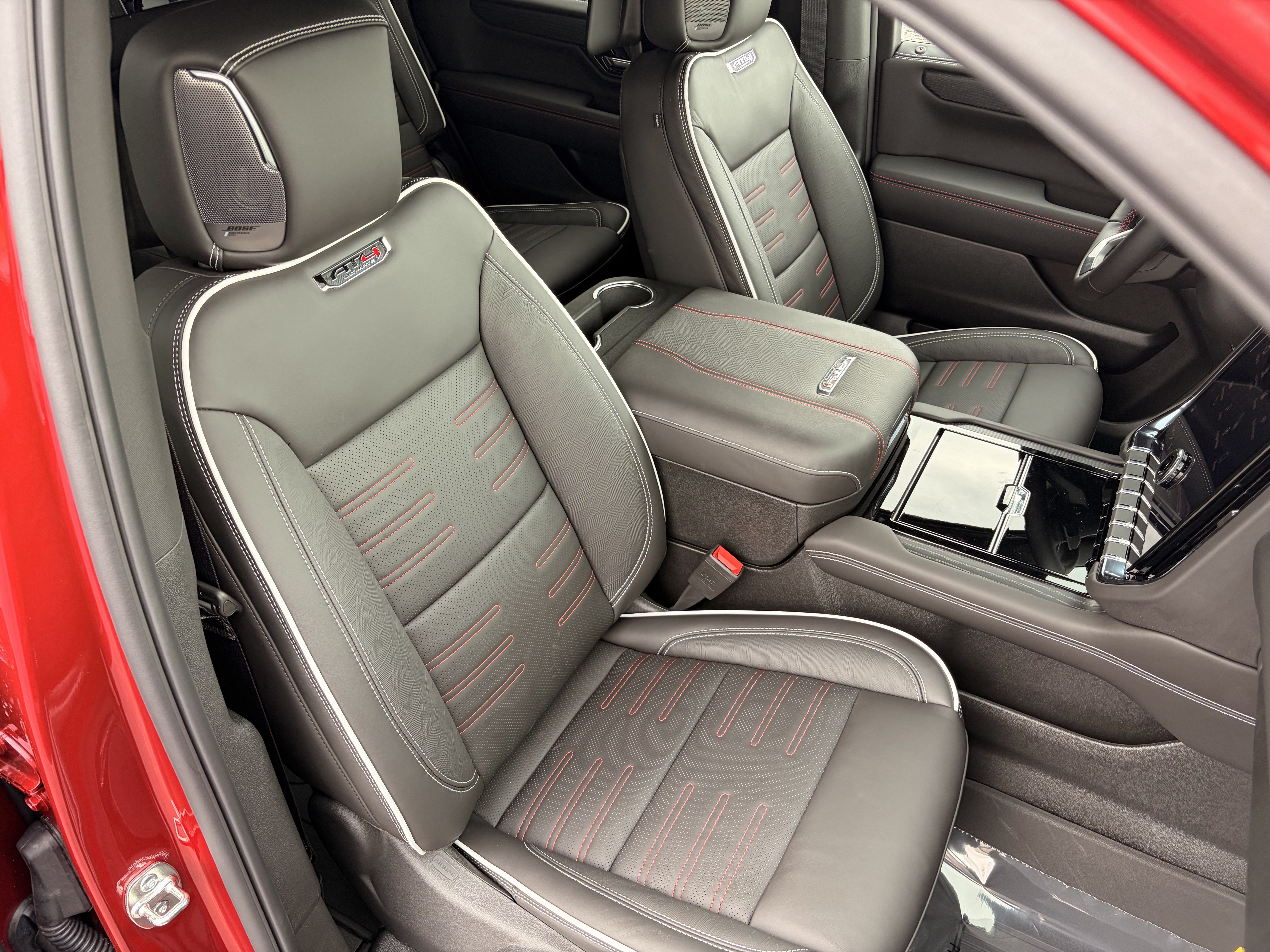 New 2026 GMC Yukon AT4 Ultimate w/ LPO, Floor Liner Package AWD/4WD image 14