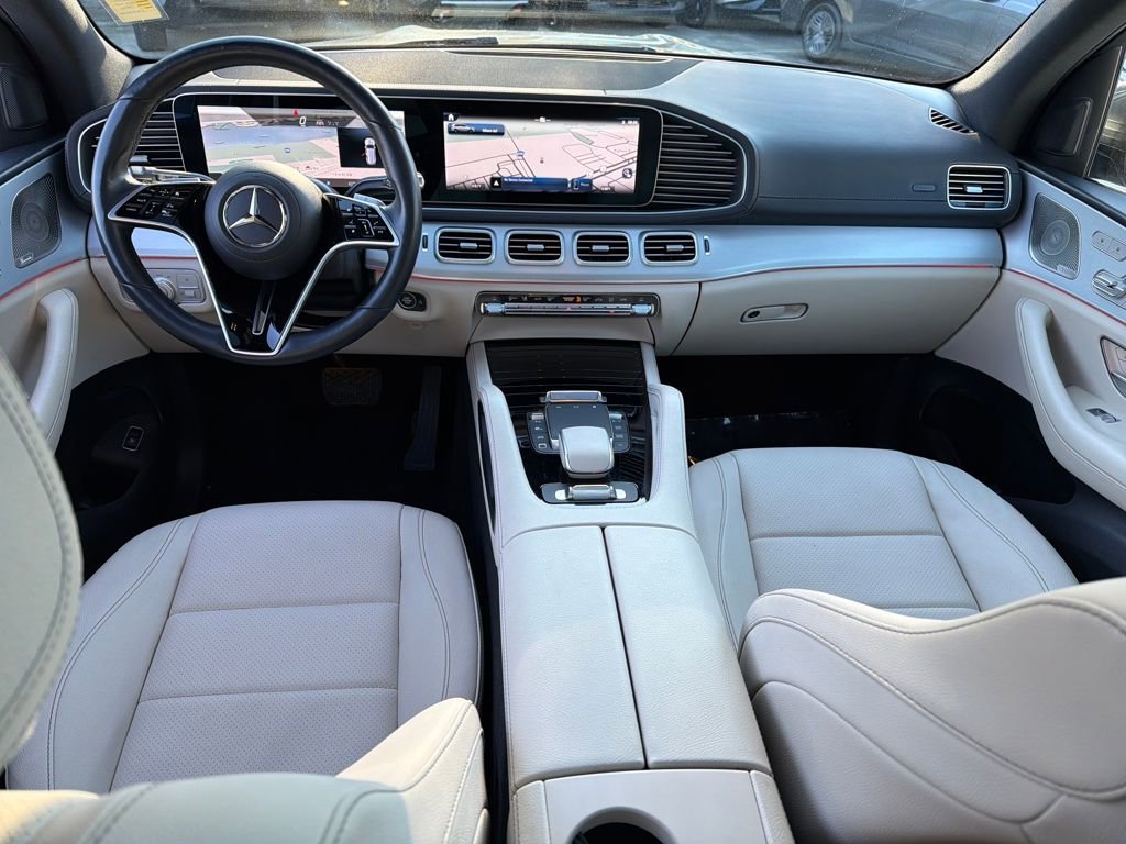 Used 2025 Mercedes-Benz GLS 450 4MATIC image 14