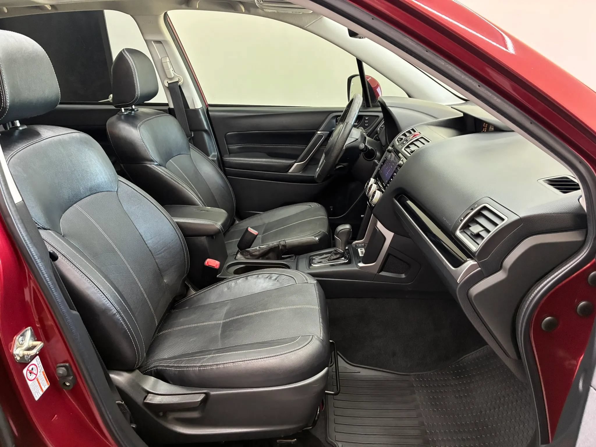 Used 2017 Subaru Forester 2.5i Touring AWD/4WD image 23