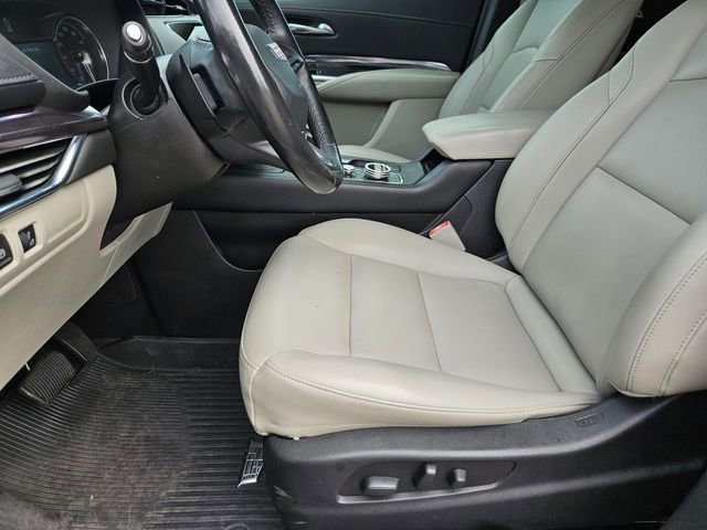Used 2019 Cadillac XT4 Luxury w/ Cold Weather Package image 35