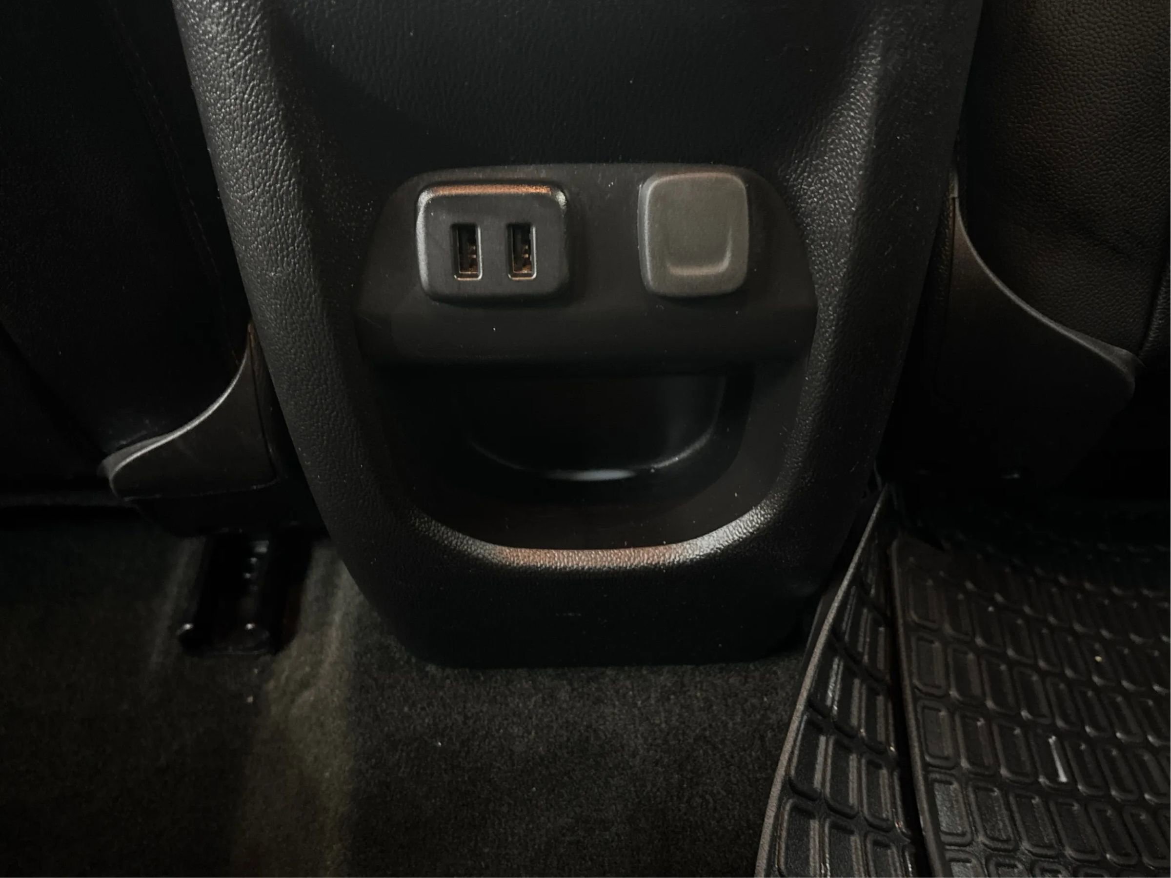 Used 2018 Chevrolet Colorado Z71 image 28