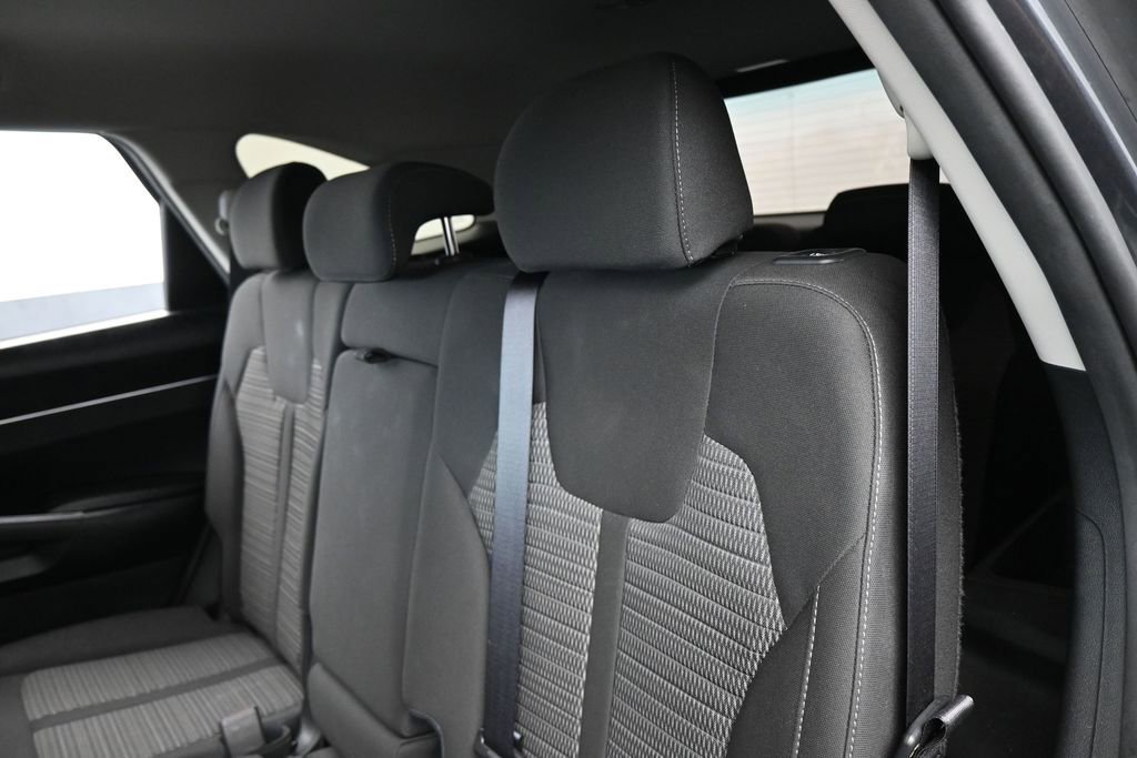 Used 2022 Kia Sorento LX FWD image 28