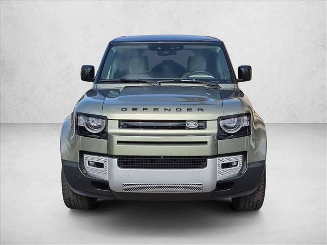 Used 2024 Land Rover Defender 110 SE AWD/4WD image 2