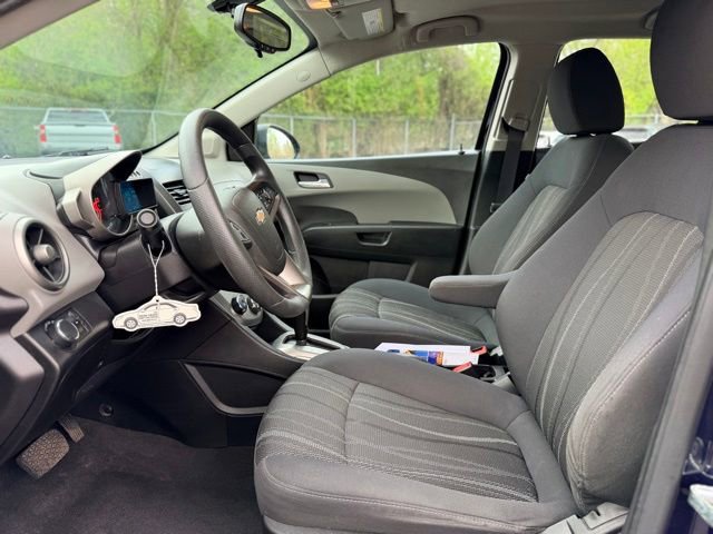Used 2016 Chevrolet Sonic LT FWD image 5