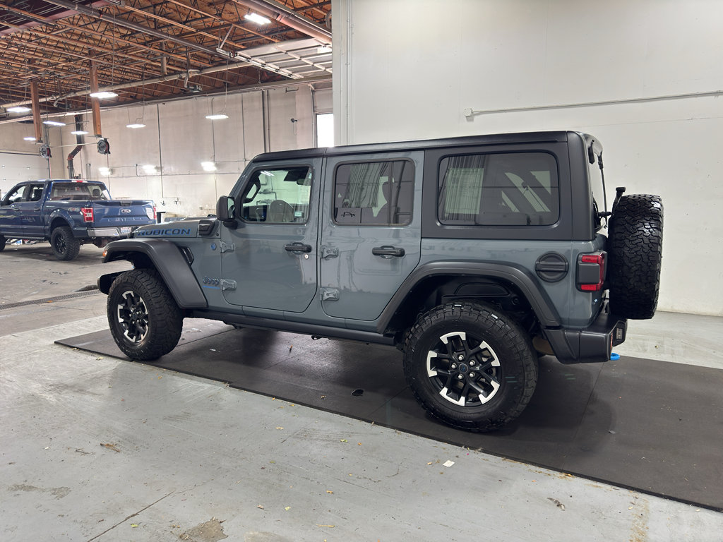 Used 2024 Jeep Wrangler Unlimited Rubicon 4xe AWD/4WD image 40