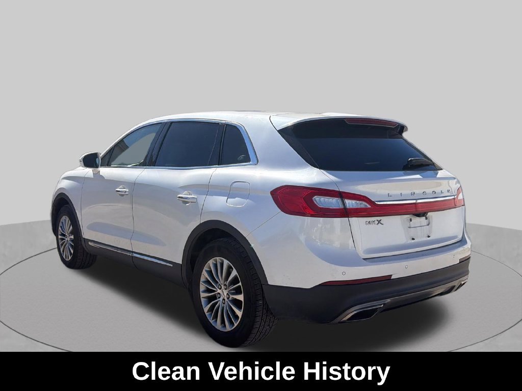 Used 2018 Lincoln MKX Select w/ Select Plus Package FWD image 4
