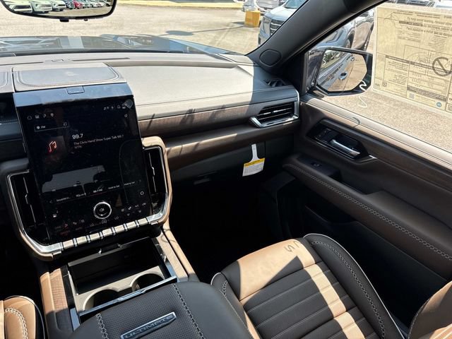New 2026 GMC Yukon Denali Ultimate AWD/4WD image 23