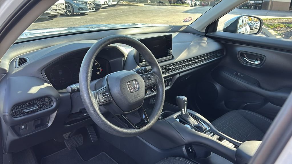 Certified 2025 Honda HR-V LX image 23