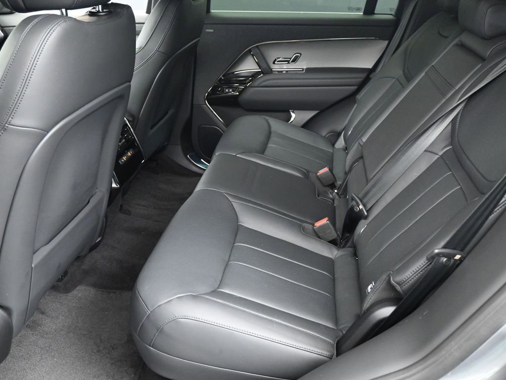 New 2025 Land Rover Range Rover Sport Dynamic SE AWD/4WD image 6