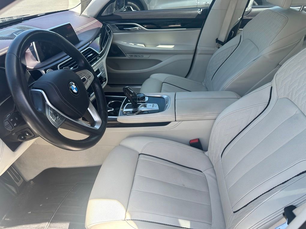 Used 2018 BMW 750i RWD image 6