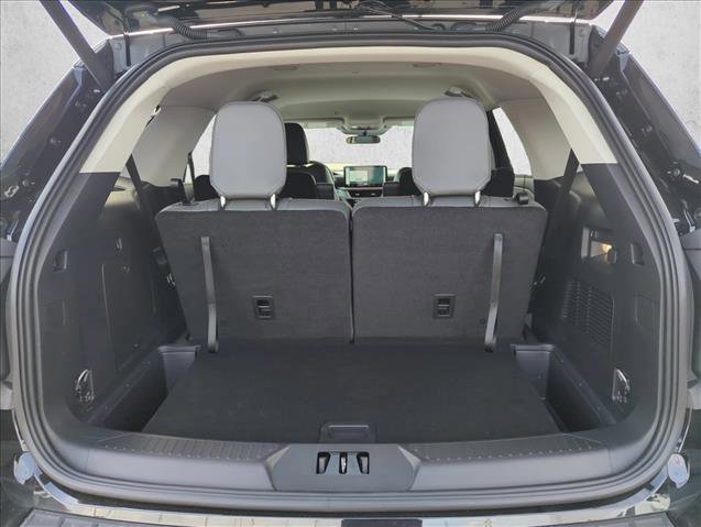 New 2025 Ford Explorer Active w/ Active Comfort Package image 8