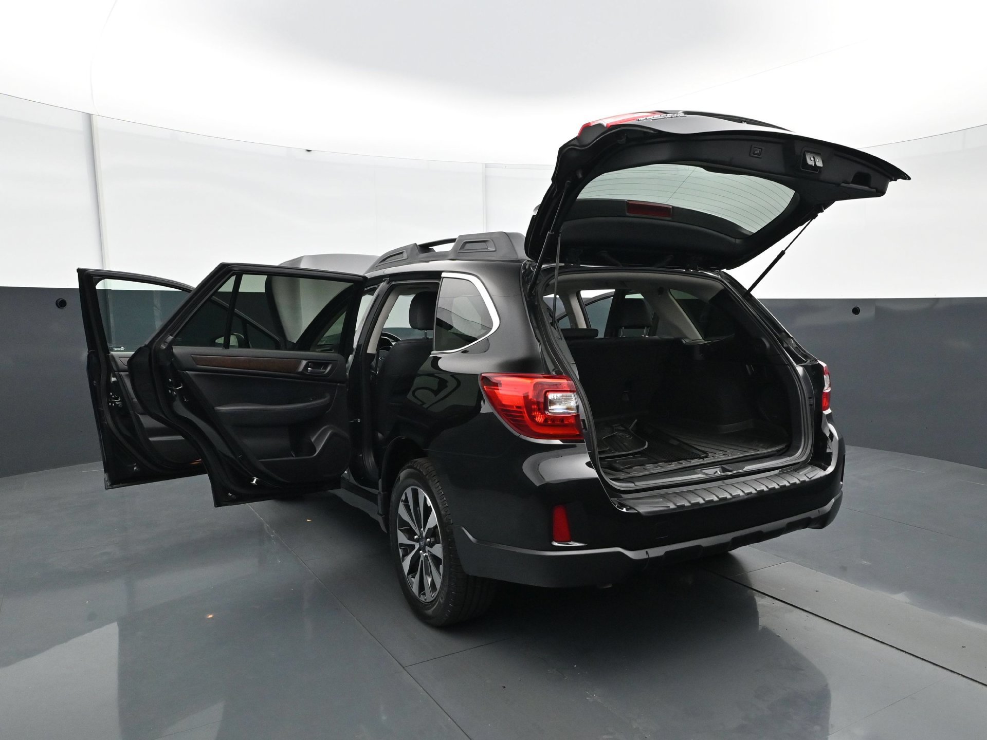 Used 2016 Subaru Outback 2.5i Limited AWD/4WD image 35