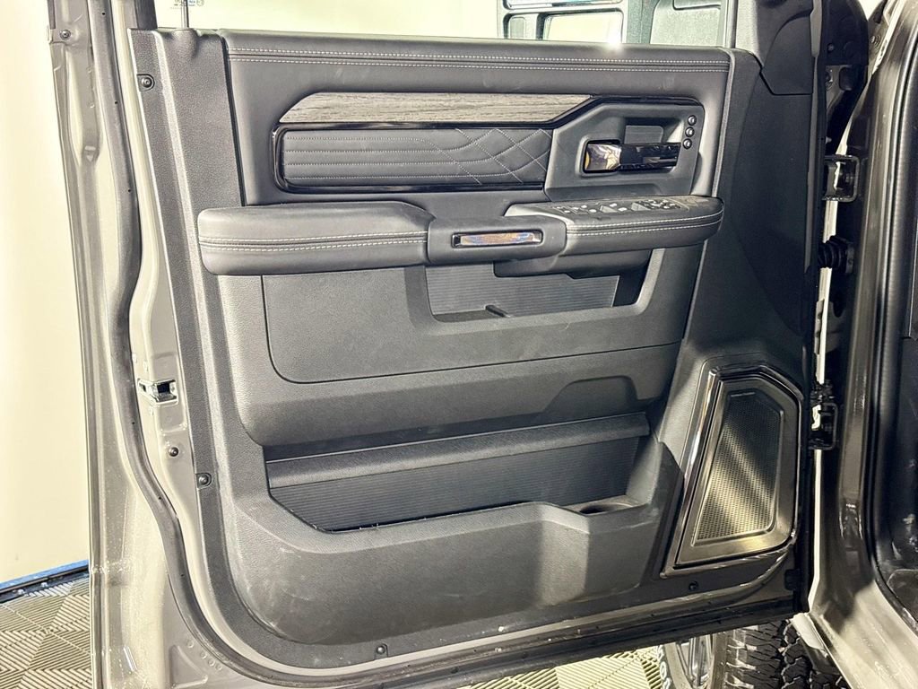 New 2026 RAM 2500 Limited image 11