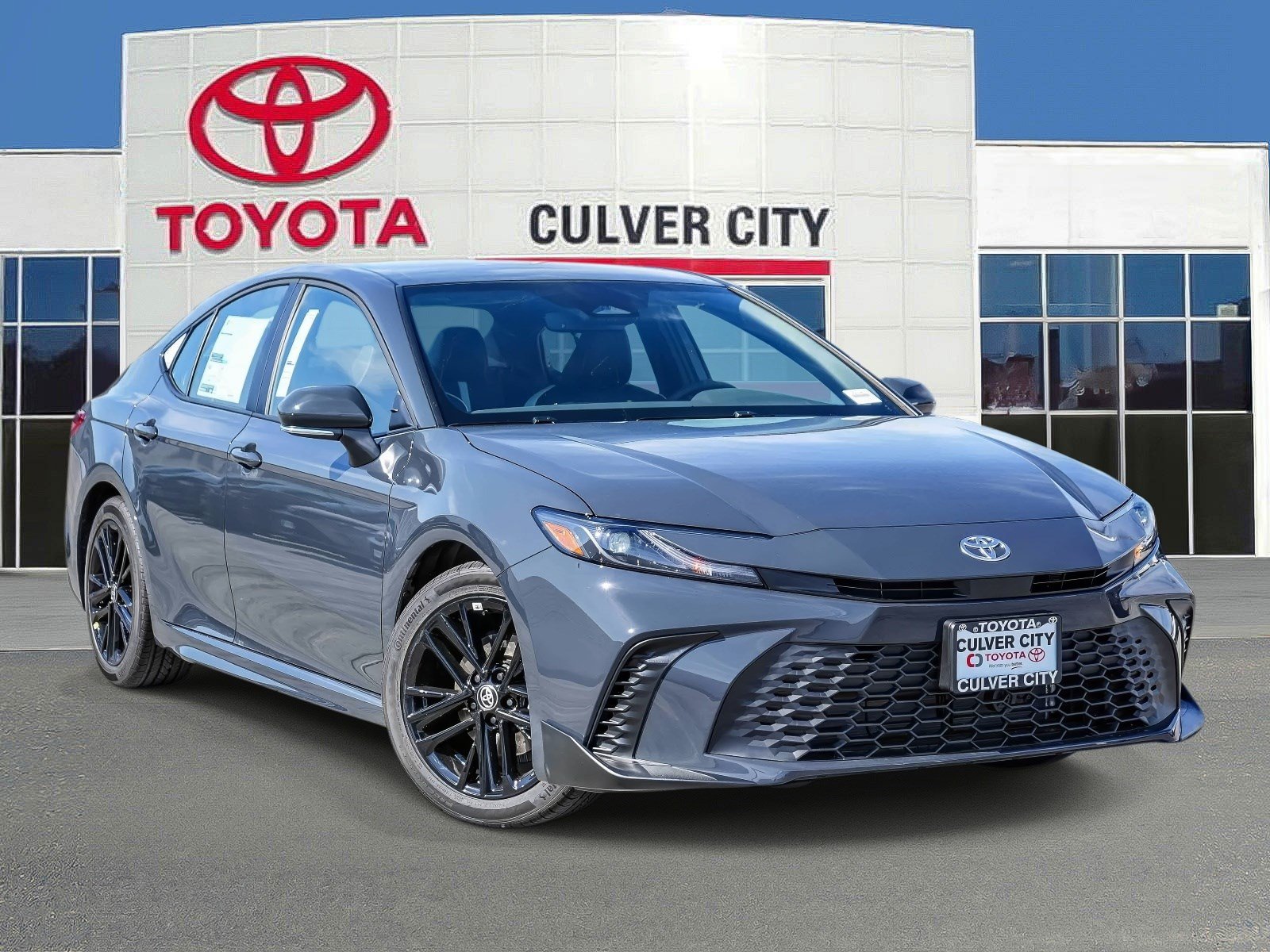 New 2026 Toyota Camry SE w/ Convenience Package FWD image 1