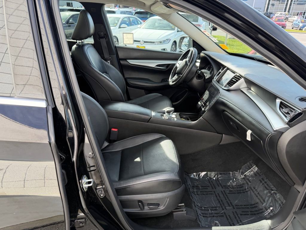Used 2022 INFINITI QX50 Essential image 19