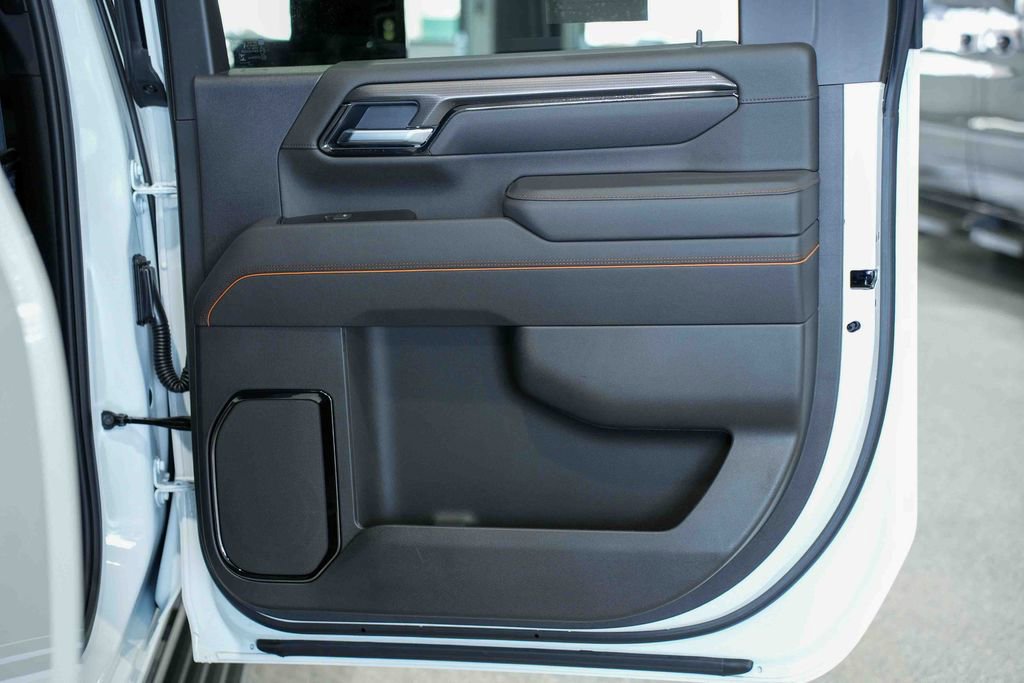 Used 2026 GMC Sierra 2500 AT4 image 19