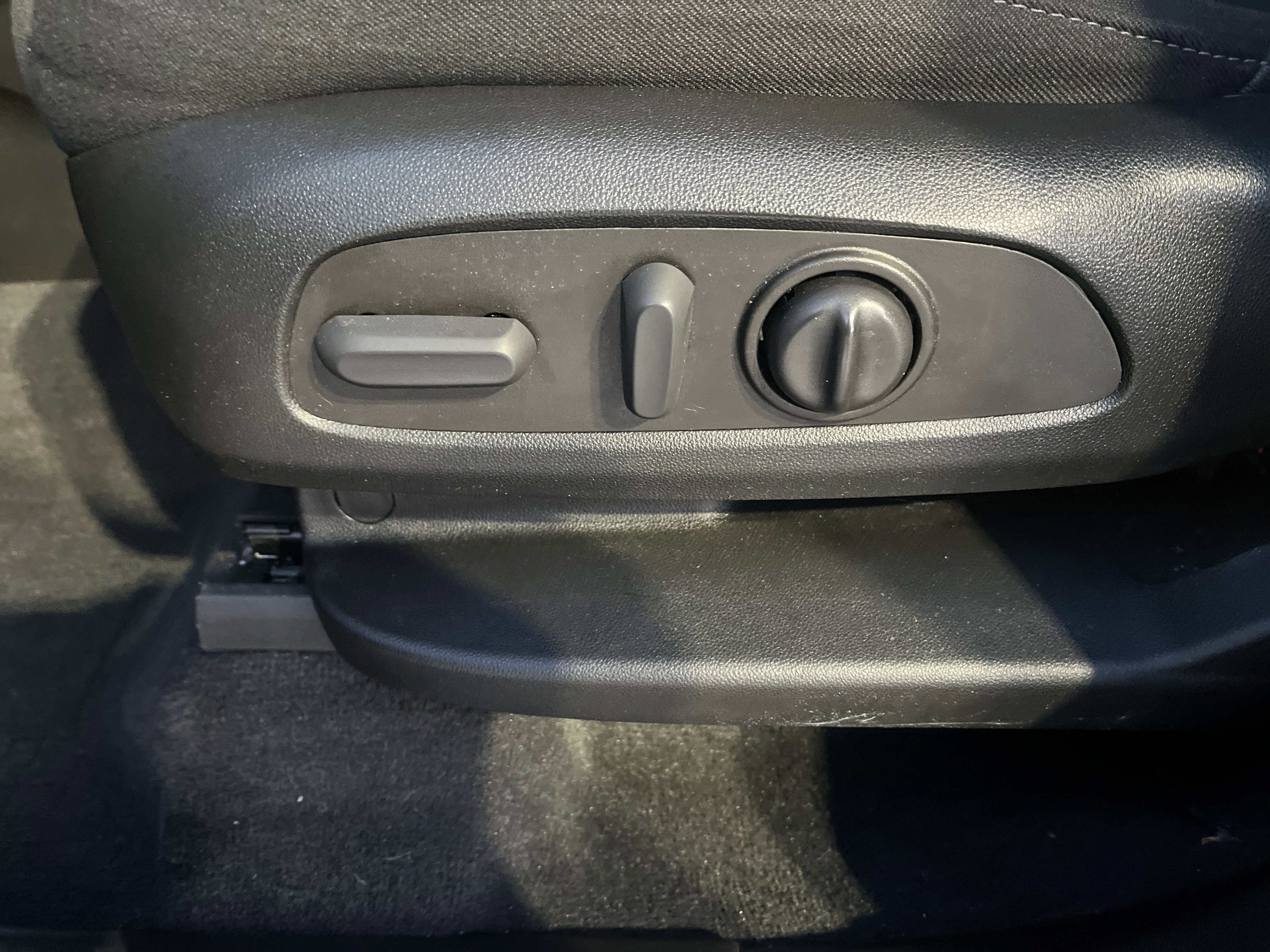 Used 2023 Chevrolet Traverse LT image 10