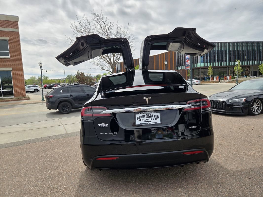 Used 2018 Tesla Model X 100D AWD/4WD image 27