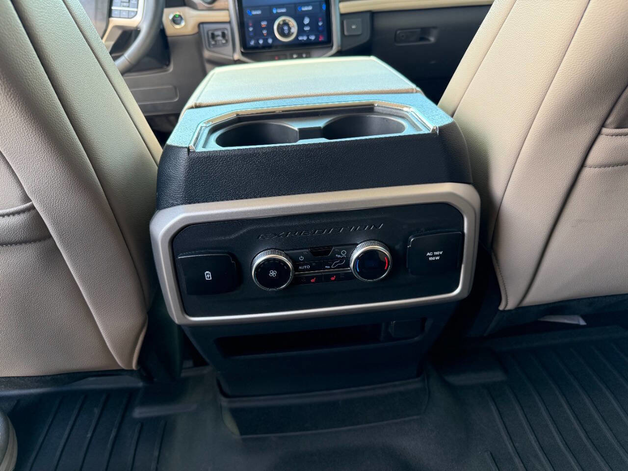 Used 2023 Ford Expedition Limited image 14
