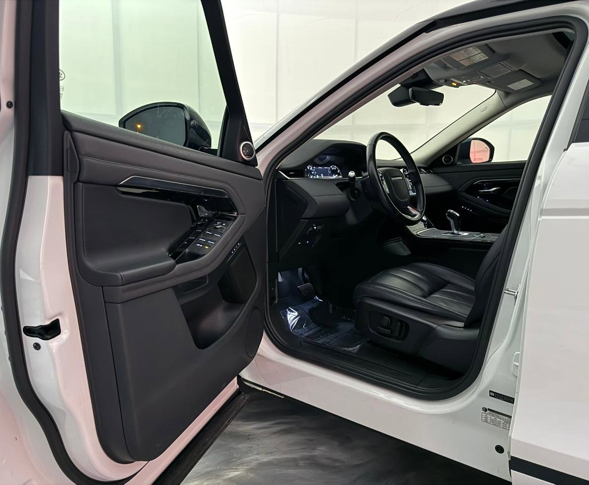 Used 2020 Land Rover Range Rover Evoque S AWD/4WD image 16