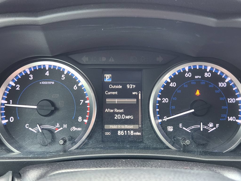 Used 2017 Toyota Highlander Plus FWD image 17