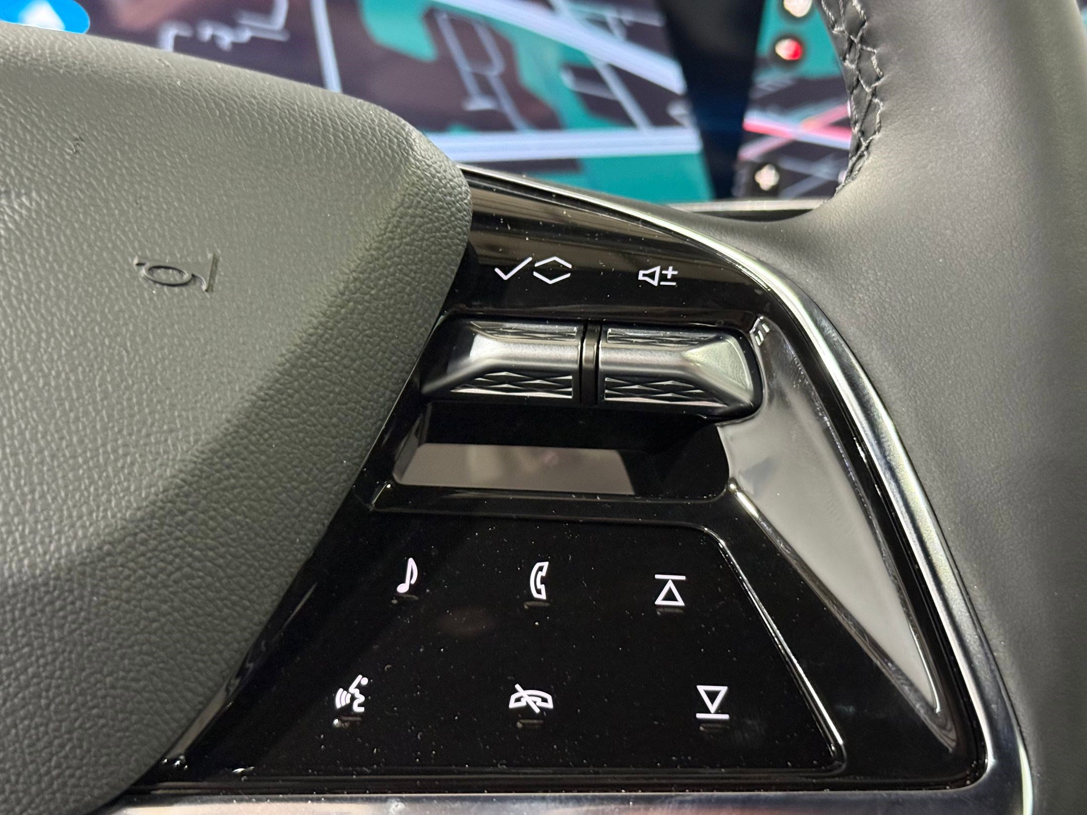 New 2026 Cadillac Vistiq Sport image 29