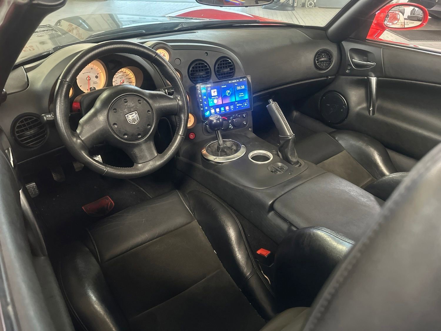 Used 2003 Dodge Viper SRT-10 RWD image 17