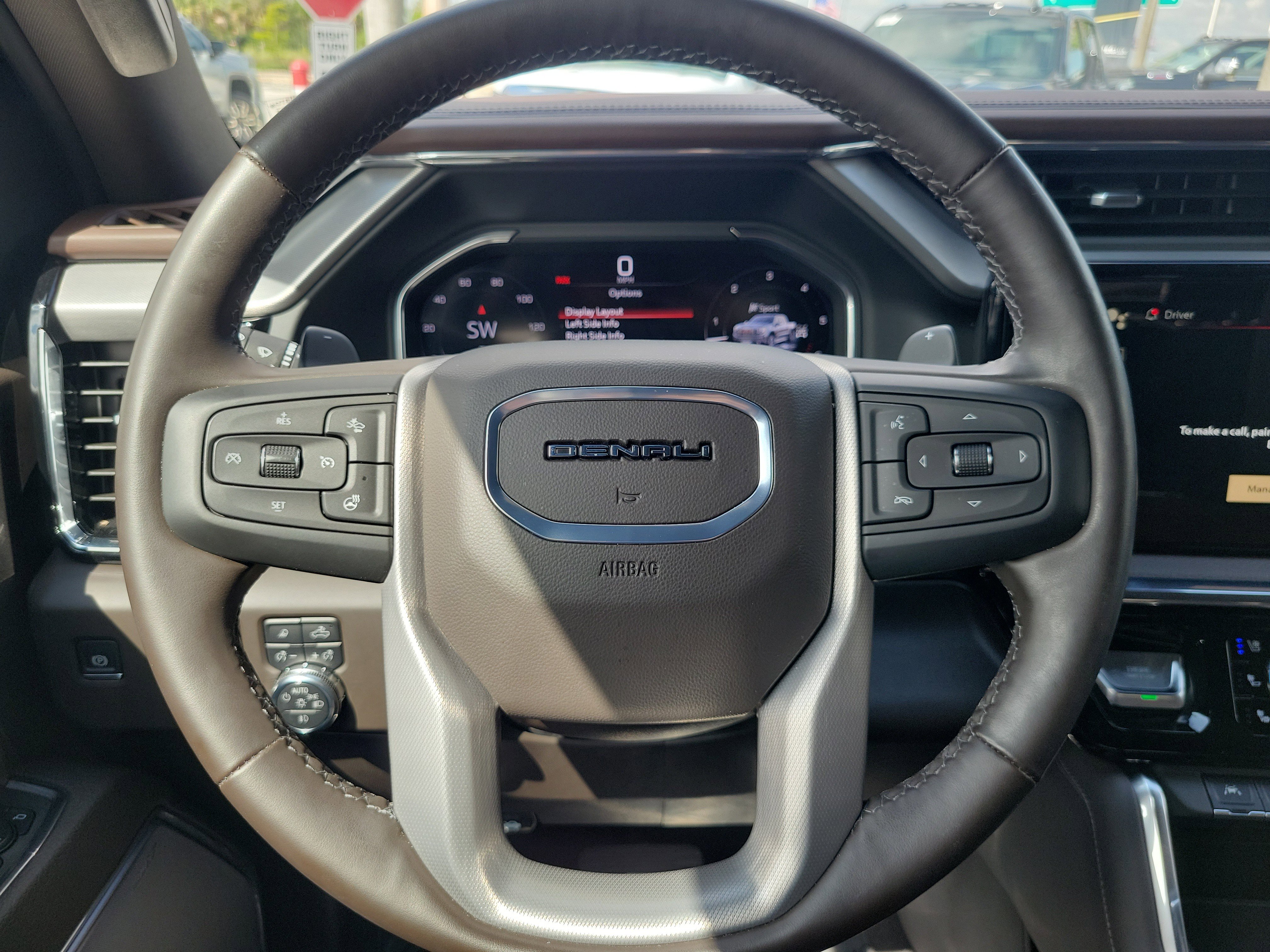 Used 2024 GMC Sierra 1500 Denali w/ Denali Reserve Package AWD/4WD image 19