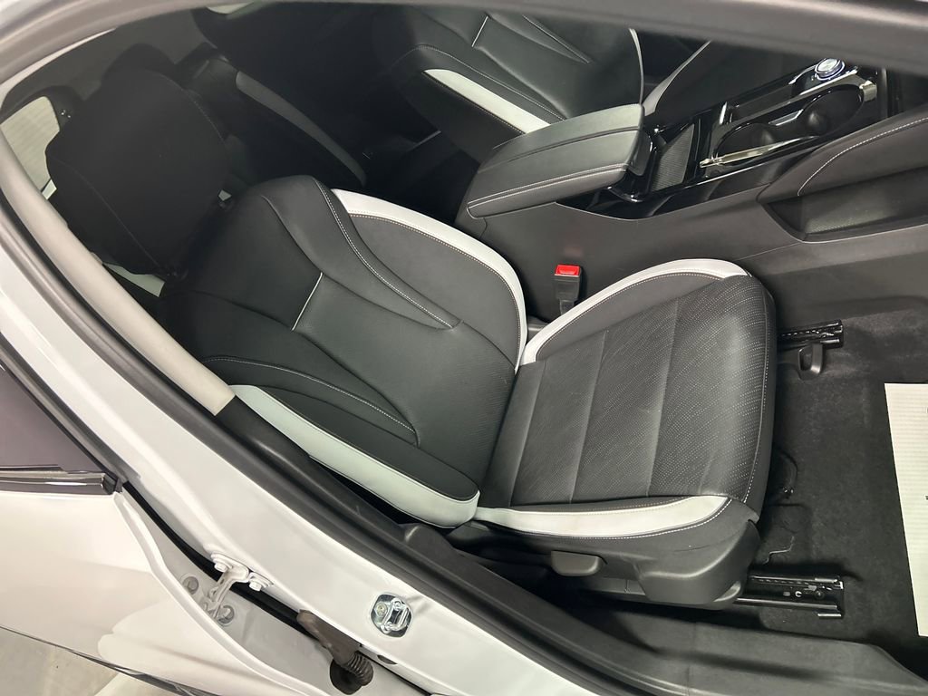 Used 2024 Buick Envision Sport Touring image 25