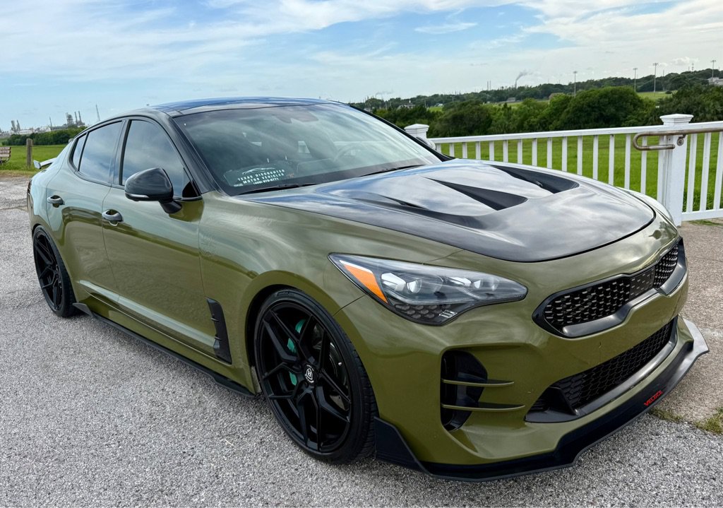 Used 2019 Kia Stinger GT2 AWD/4WD image 3