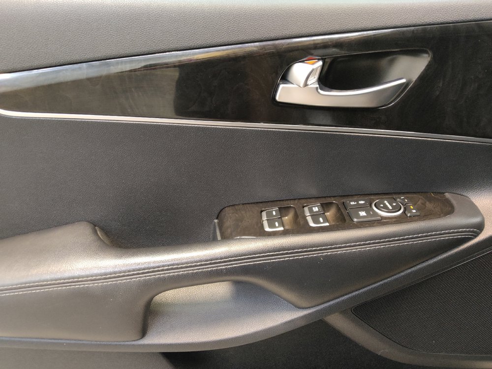 Used 2016 Kia Sorento FWD image 27