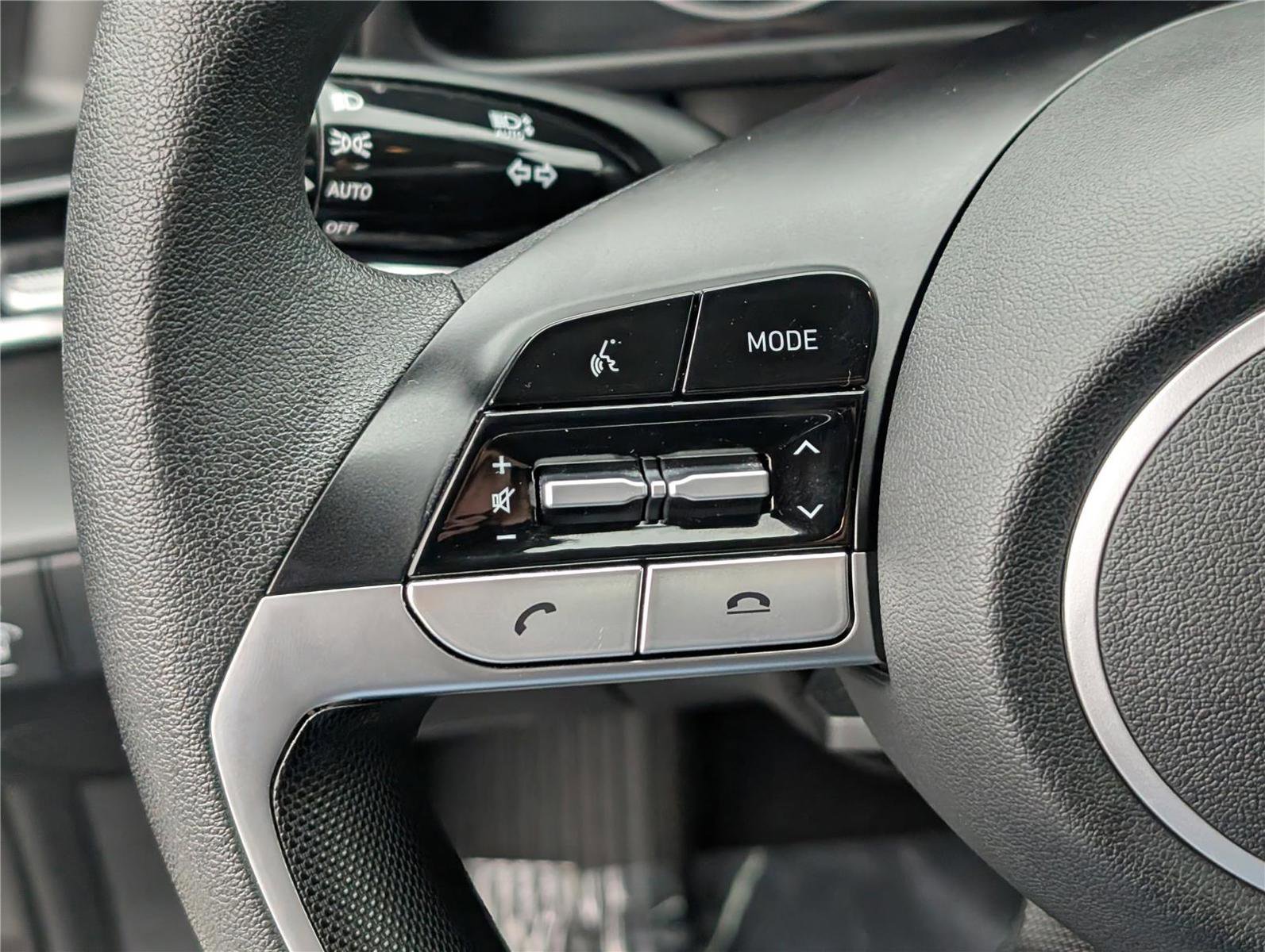 Used 2022 Hyundai Elantra SEL w/ Cargo Package image 19